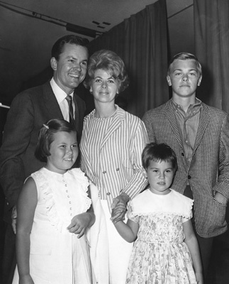 Bob Crane with his wife Anne Terzian, their two daughters, Deborah Ann and Karen Leslie, and son Robert David