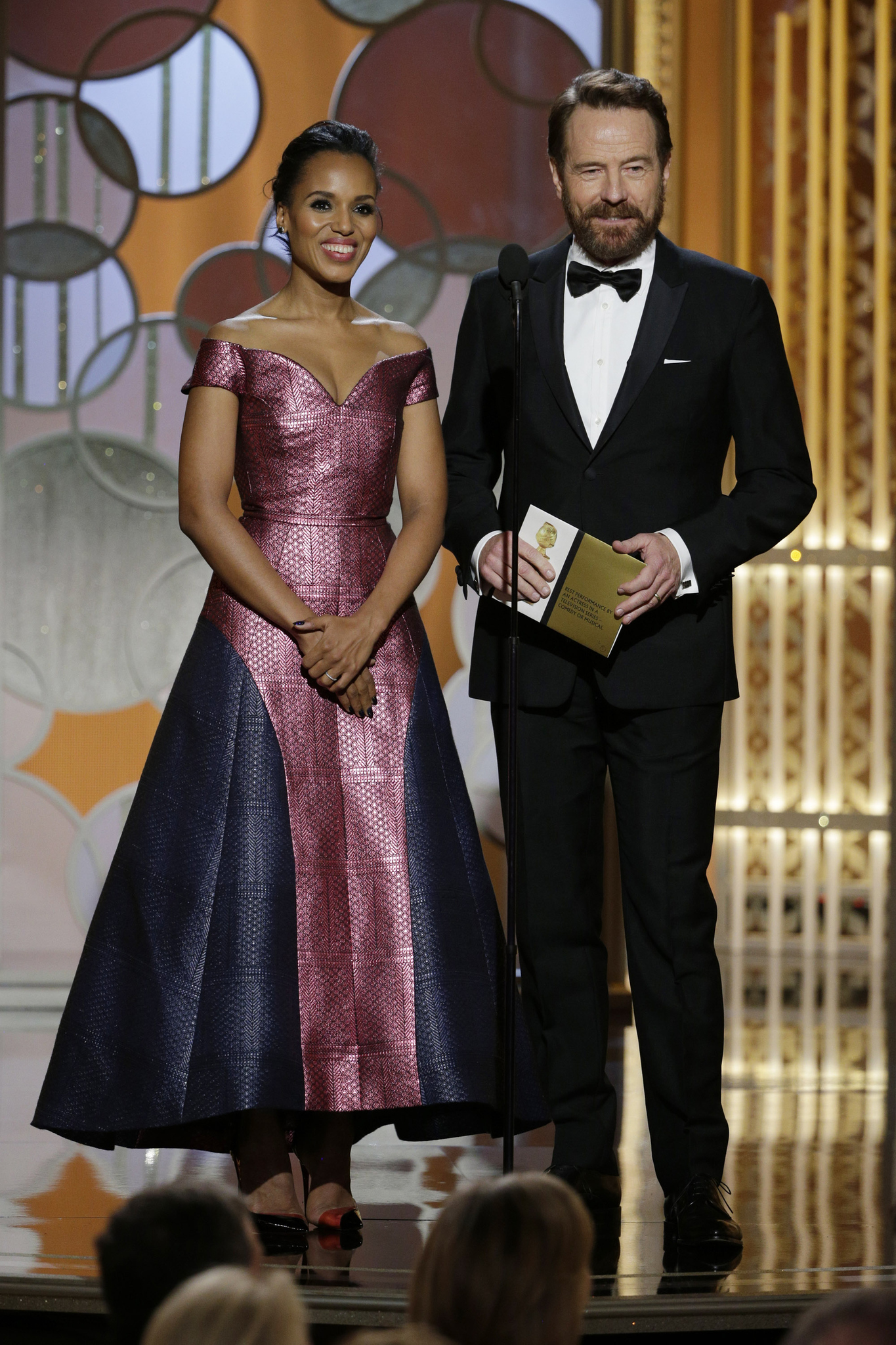 Bryan Cranston and Kerry Washington at event of 72nd Golden Globe Awards (2015)