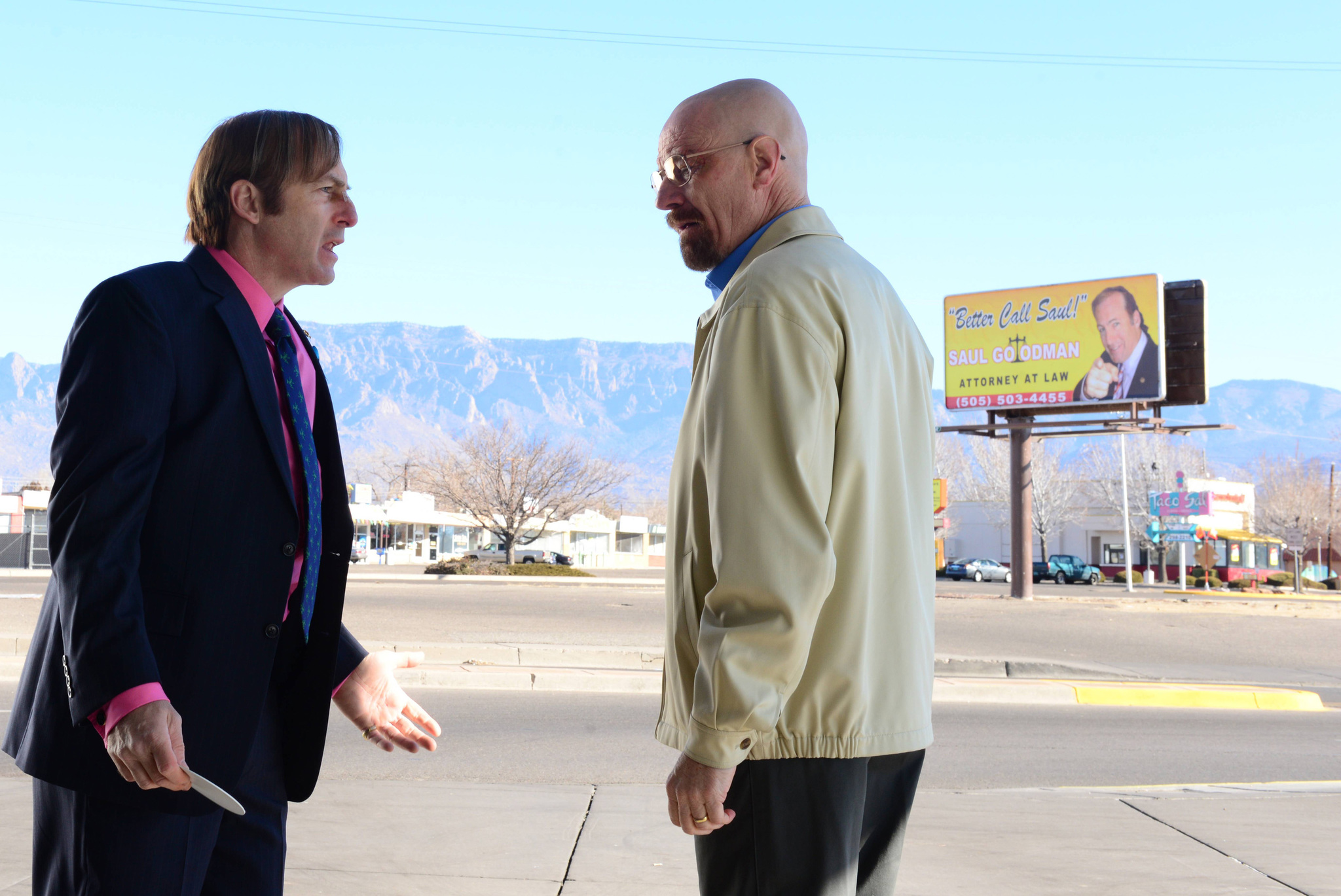 Still of Bryan Cranston, Bob Odenkirk and Walter White in Brestantis blogis (2008)