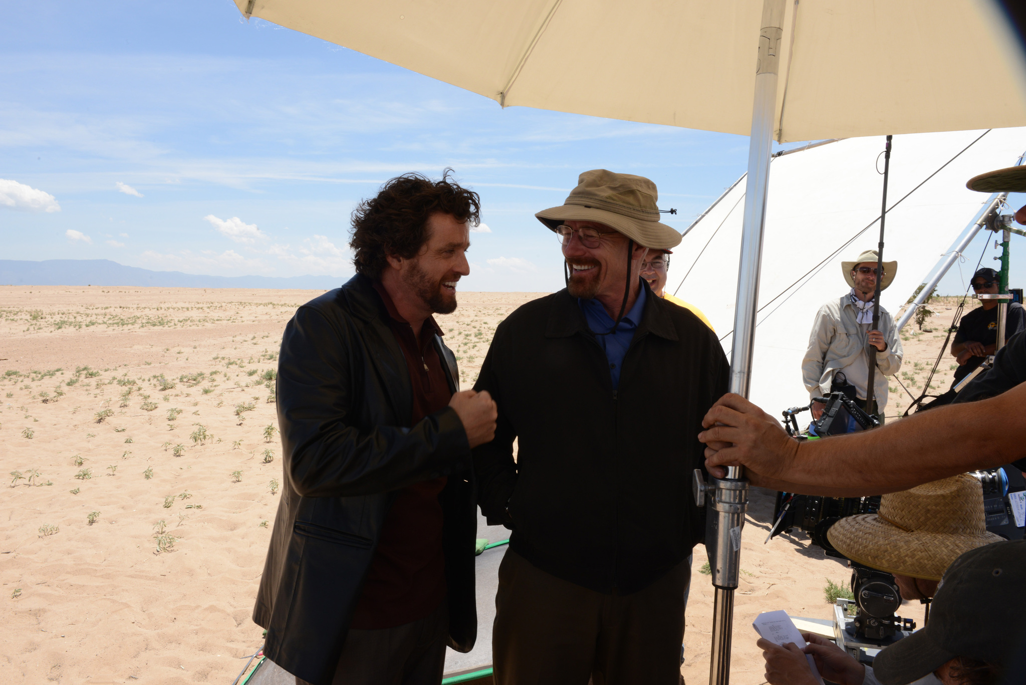 Still of Bryan Cranston, Louis Ferreira and Ursula Coyote in Brestantis blogis (2008)