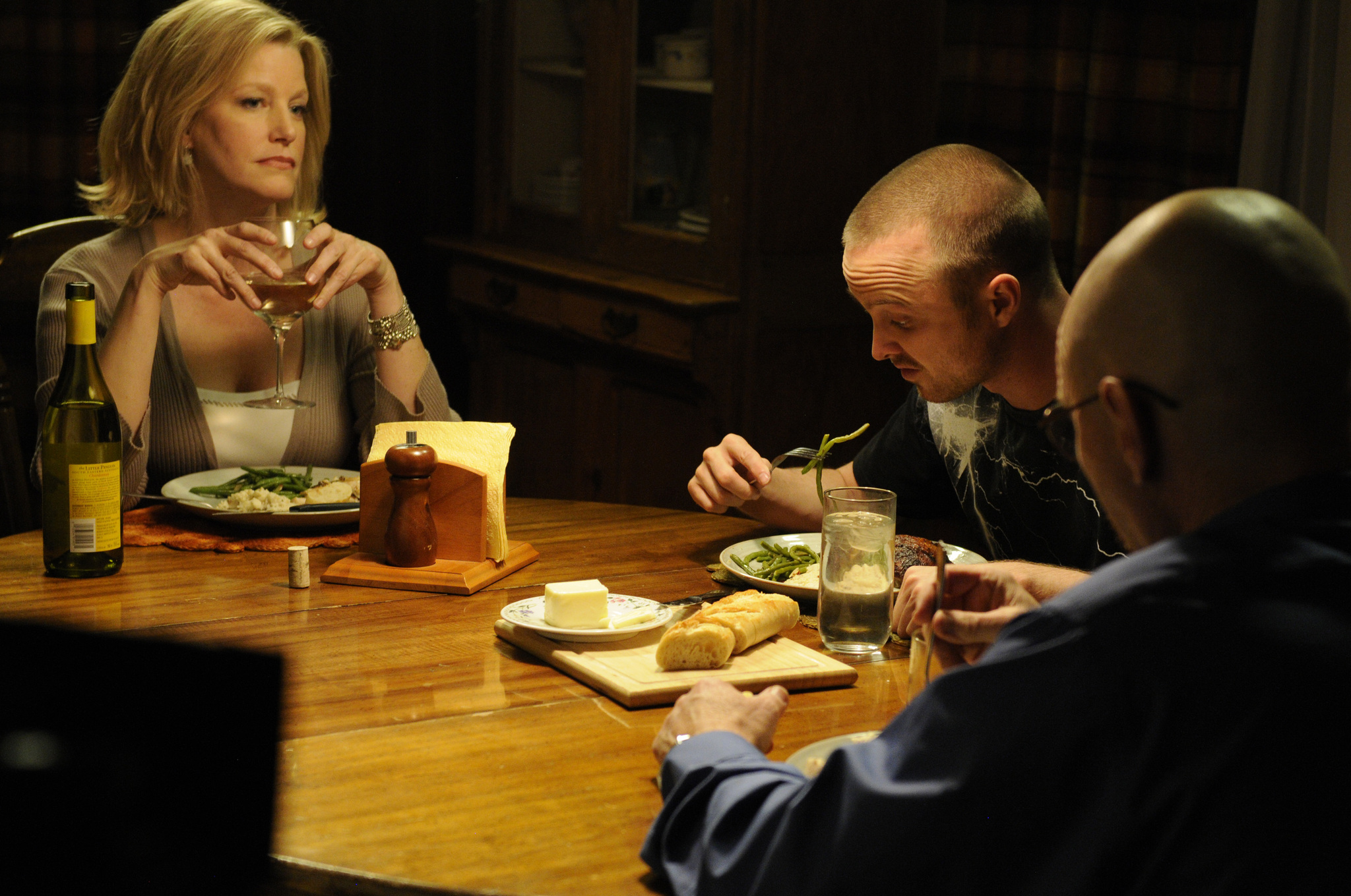 Still of Bryan Cranston, Anna Gunn, Aaron Paul and Ursula Coyote in Brestantis blogis (2008)