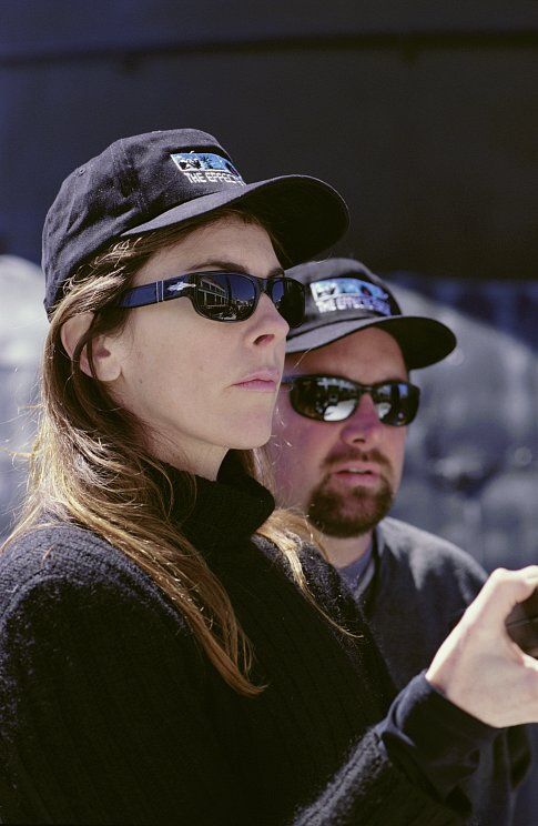 Director Kathryn Bigelow and director of photography Jeff Cronenweth on the set of 