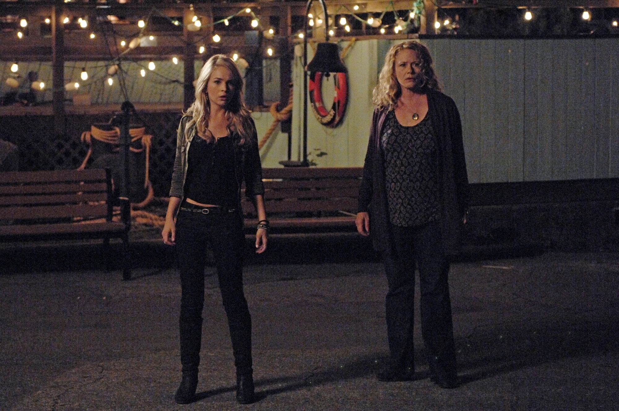 Still of Ashley Crow and Britt Robertson in The Secret Circle (2011)