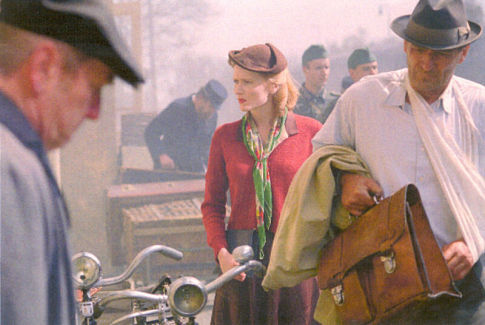 Still of György Cserhalmi and Anna Geislerová in Zelary (2003)