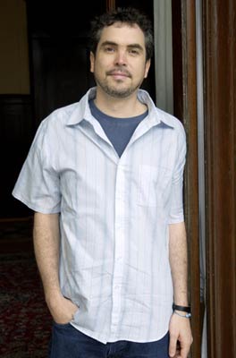Alfonso Cuarón at event of Y tu mamá también (2001)