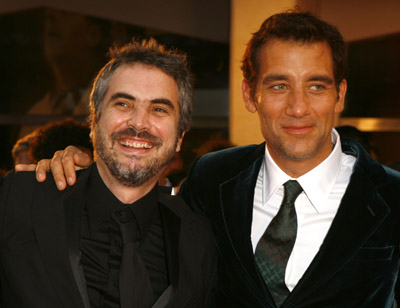 Alfonso Cuarón and Clive Owen at event of Children of Men (2006)