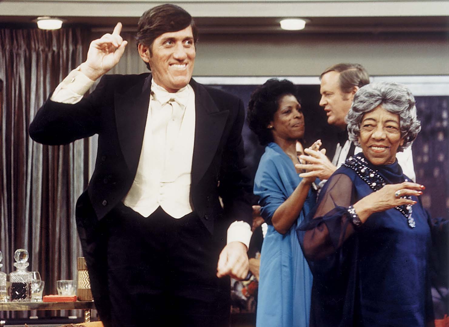 Still of Paul Benedict, Franklin Cover, Zara Cully and Roxie Roker in The Jeffersons (1975)