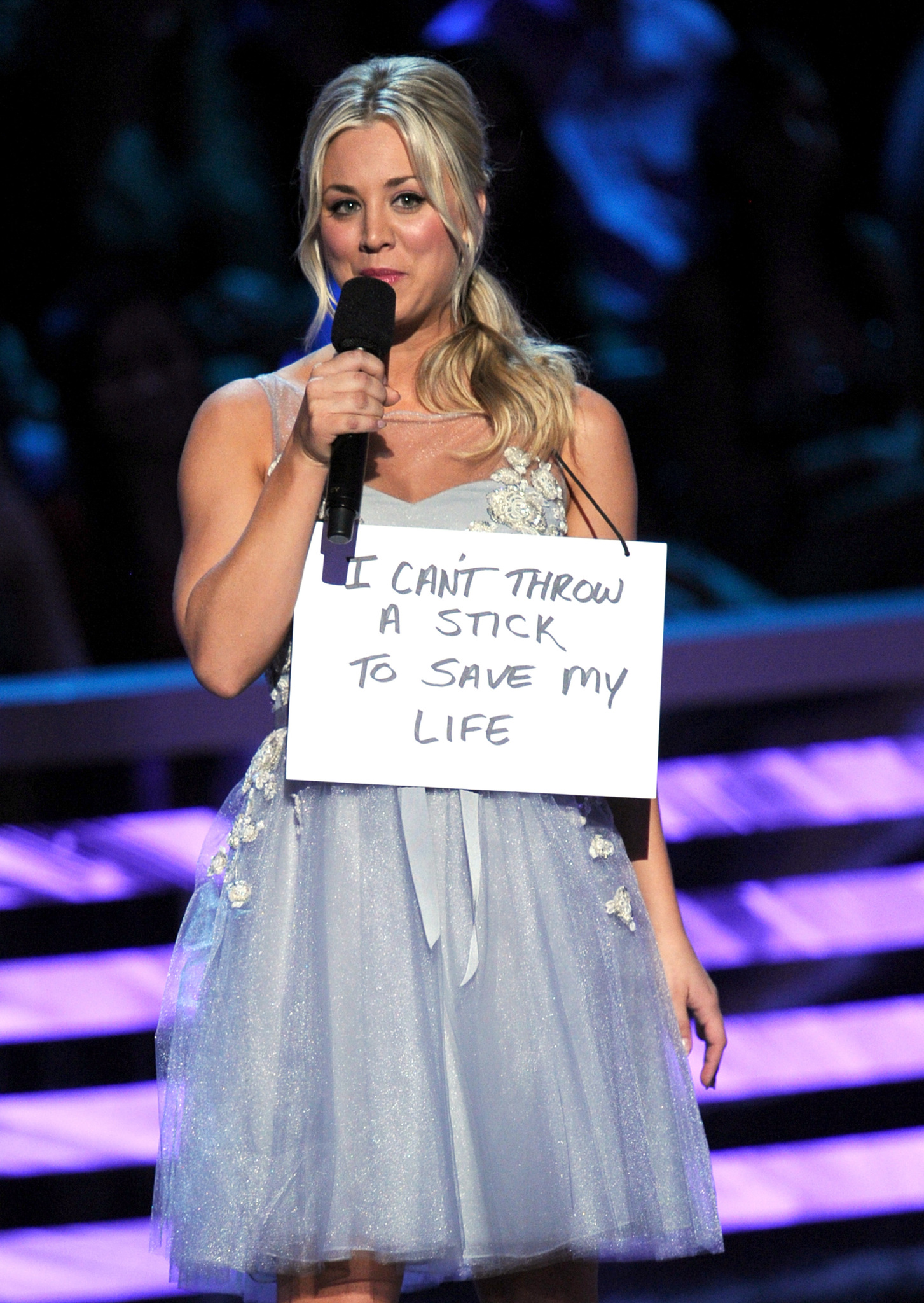Kaley Cuoco-Sweeting at event of The 39th Annual People's Choice Awards (2013)