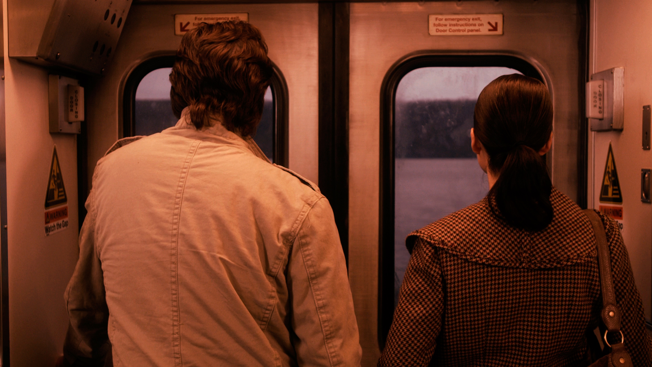 Still of Nicki Aycox and Henry Ian Cusick in The Girl on the Train (2013)