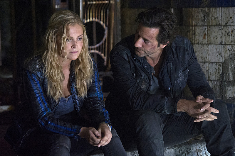 Still of Henry Ian Cusick and Eliza Taylor in The 100 (2014)