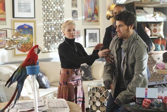 Still of Megan Mullally, Elisha Cuthbert and Damon Wayans Jr. in Happy Endings (2011)