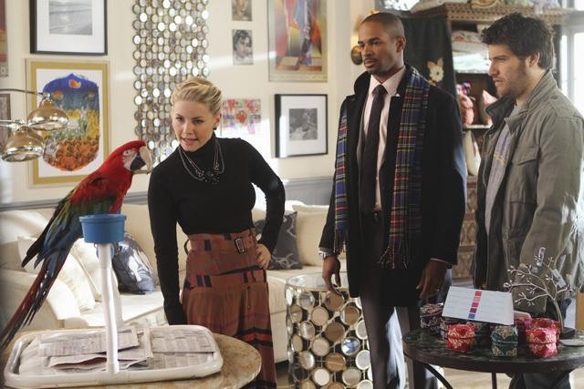 Still of Megan Mullally, Elisha Cuthbert and Damon Wayans Jr. in Happy Endings (2011)