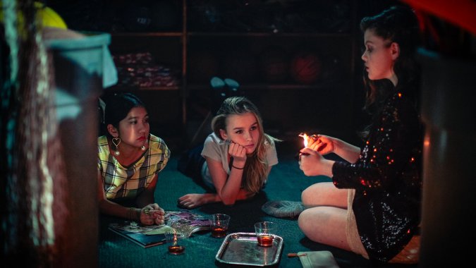 Willa Cuthrell, Olivia DeJonge, Georgie Henley - The Sisterhood of Night