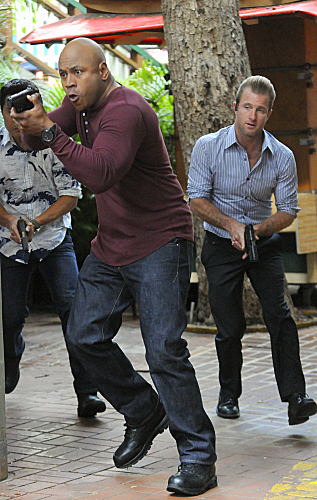 Still of Scott Caan, LL Cool J and Daniel Dae Kim in Hawaii Five-0 (2010)
