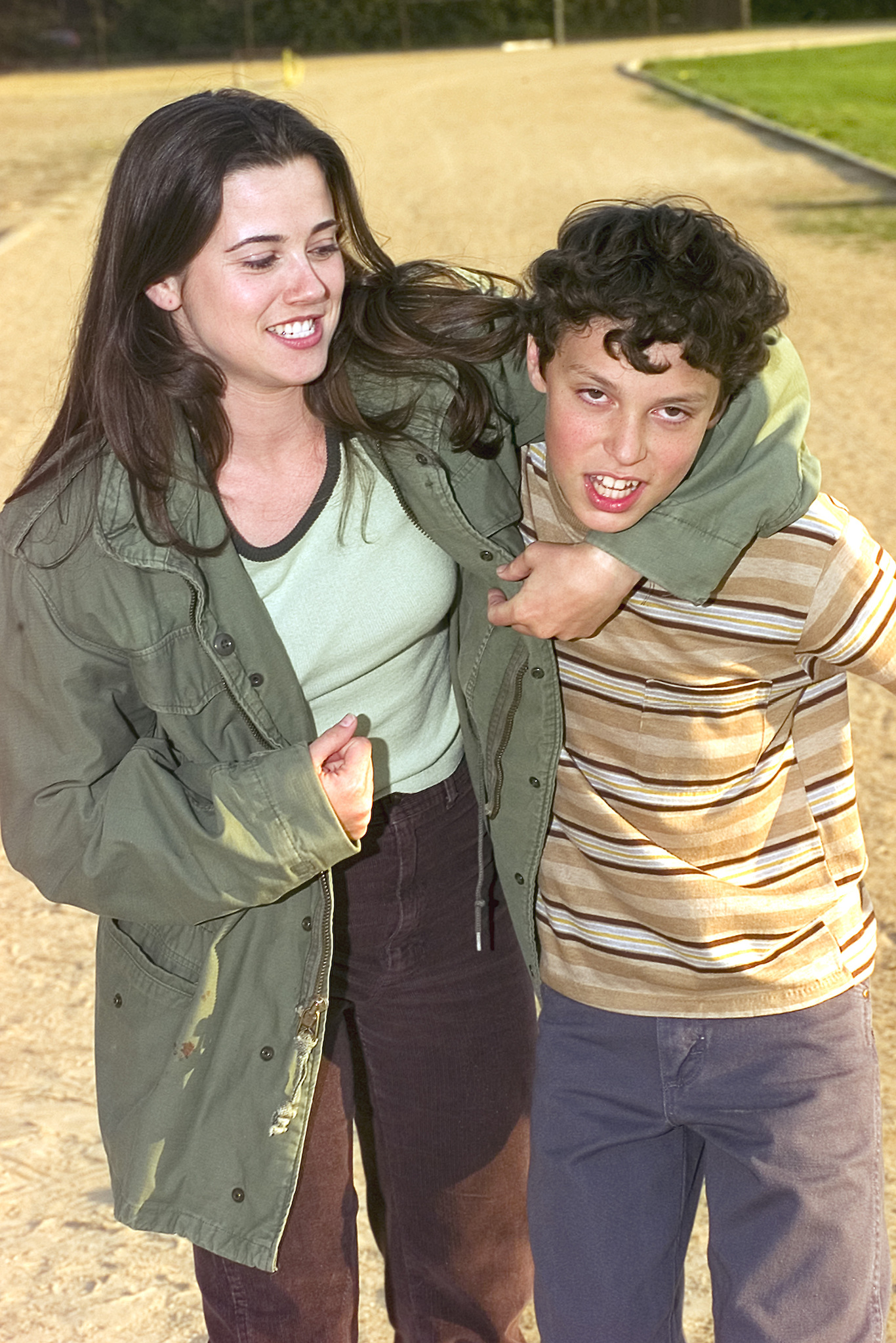 Still of Linda Cardellini and John Francis Daley in Freaks and Geeks (1999)
