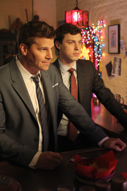 Still of David Boreanaz and John Francis Daley in Kaulai (2005)