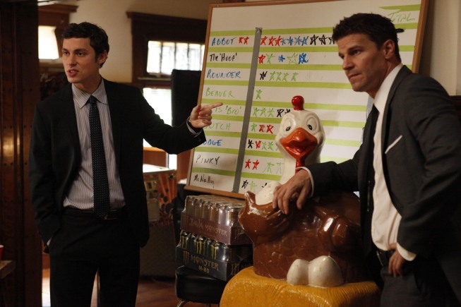 Still of David Boreanaz and John Francis Daley in Kaulai (2005)