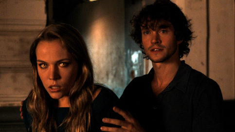 Still of Agnes Bruckner and Hugh Dancy in Blood and Chocolate (2007)