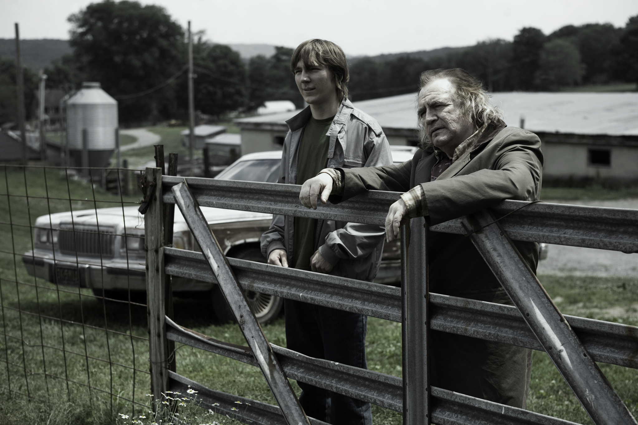 Still of Brian Cox and Paul Dano in The Good Heart (2009)