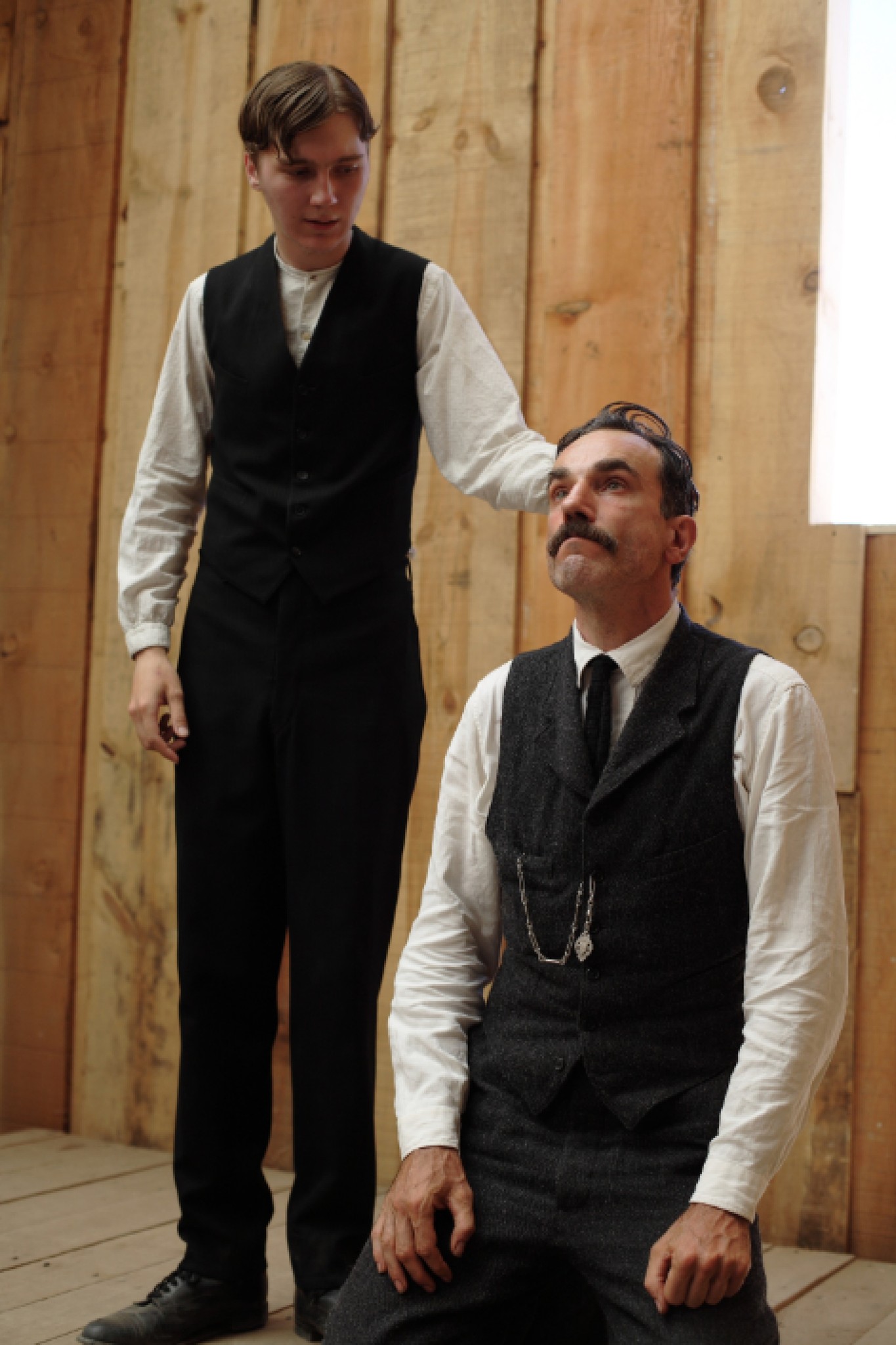 Still of Daniel Day-Lewis and Paul Dano in Bus kraujo (2007)