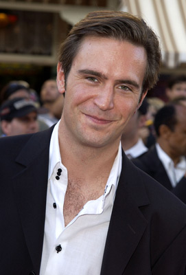 Jack Davenport at event of Karibu piratai: Juodojo perlo prakeiksmas (2003)