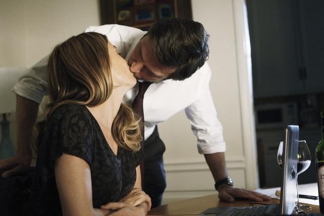 Still of Jack Davenport and Sonya Walger in Zvilgsnis i ateiti (2009)