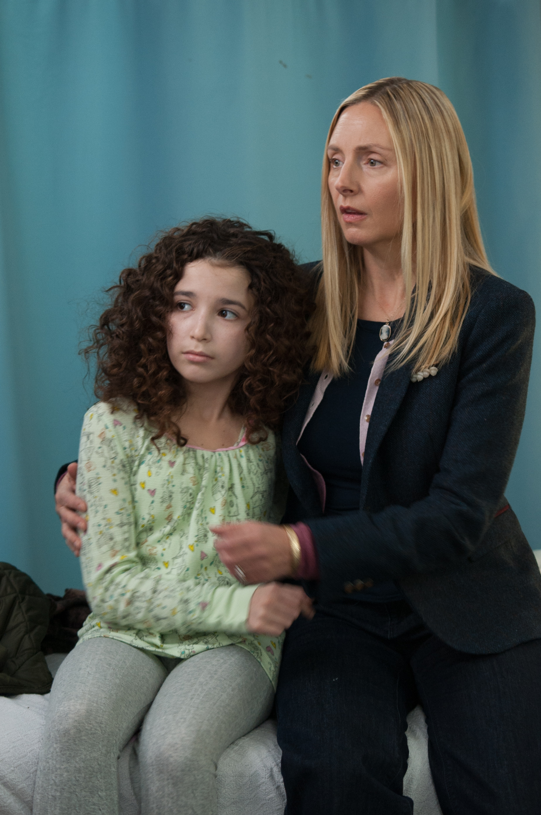 Still of Hope Davis and Olivia Steele-Falconer in Louder Than Words (2013)