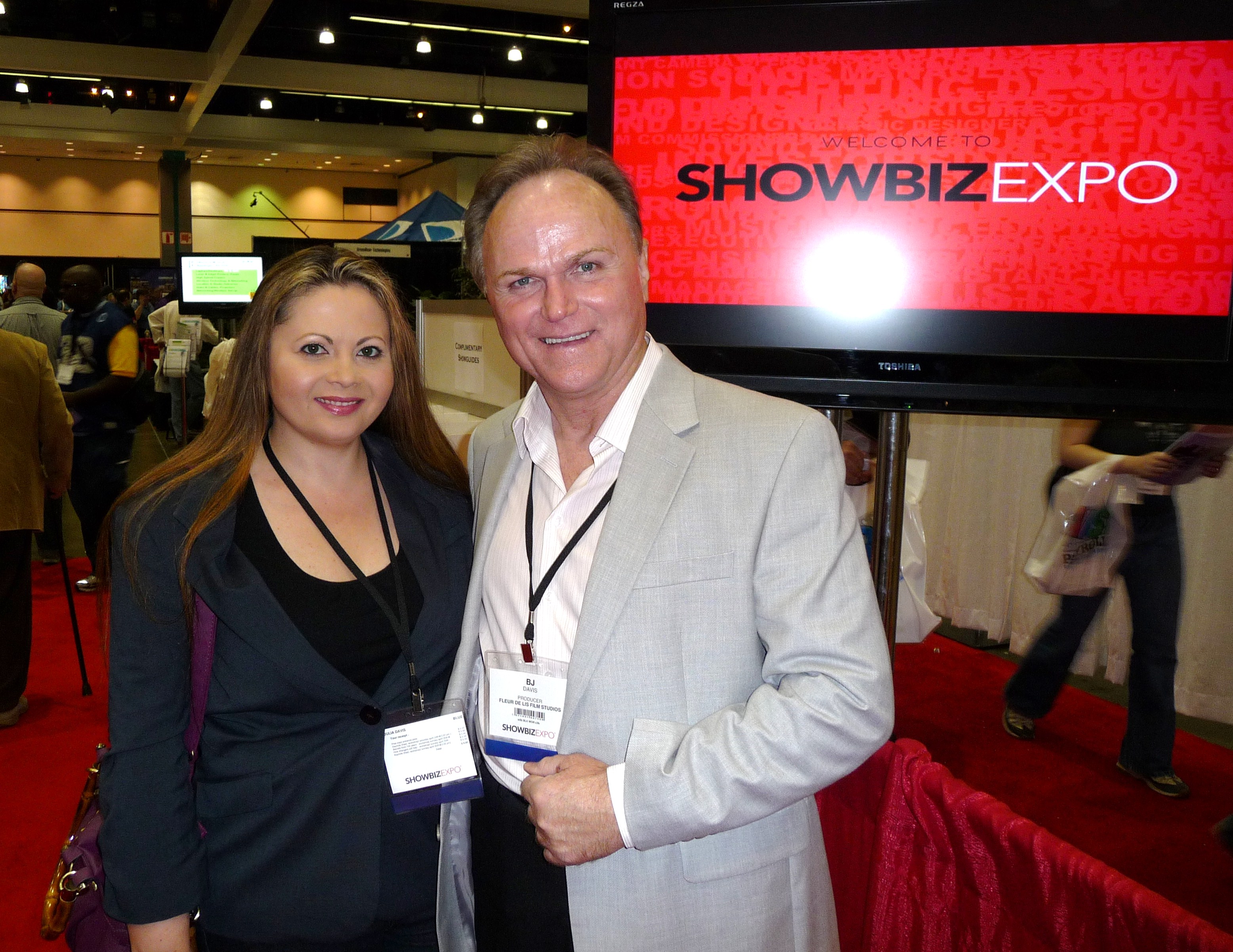 Screenwriter/Investigative Reporter Julia Davis and Producer/Director BJ Davis at the Showbiz Expo