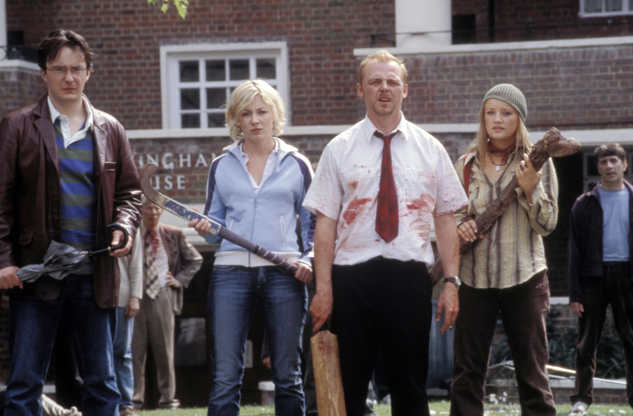 Still of Kate Ashfield, Lucy Davis, Dylan Moran and Simon Pegg in Shaun of the Dead (2004)