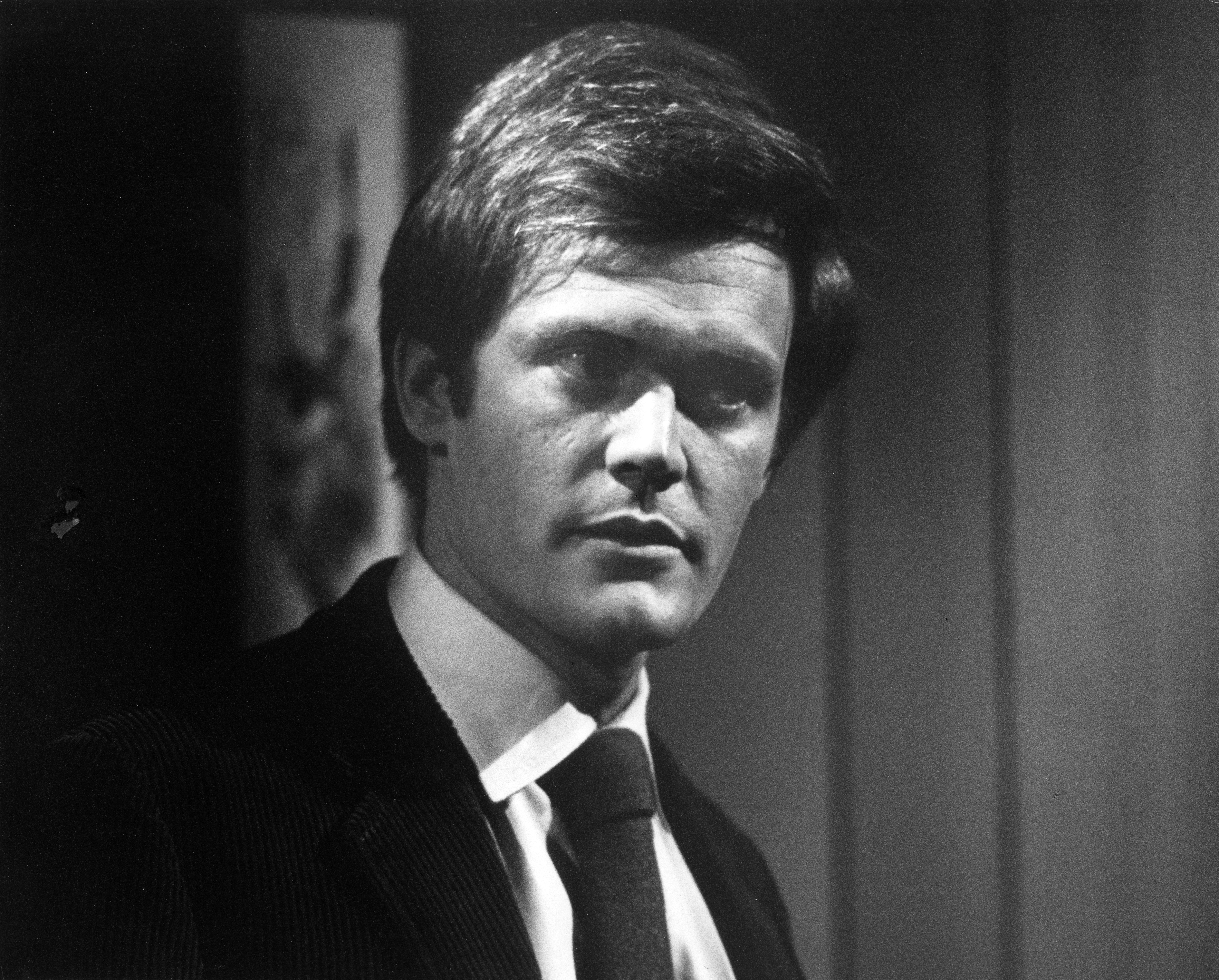 Still of Roger Davis in Dark Shadows (1966)