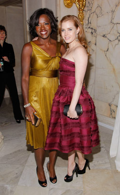 Amy Adams and Viola Davis at event of Doubt (2008)