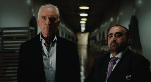 Still of Terence Stamp and Ken Davitian in Ieskokit Gudruzio! (2008)