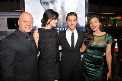 Michael Chiklis, Rosario Dawson, Shia LaBeouf and Michelle Monaghan at event of Eagle Eye (2008)