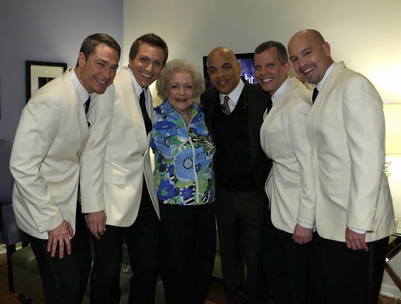 The Tonight Show with Jay Leno (Episode# 19.103). March 1, 2011. Backstage with Mark Smith, Brian Beacock, Betty White, Rickey Minor, Andy Steinlen, Billy Lambrinides