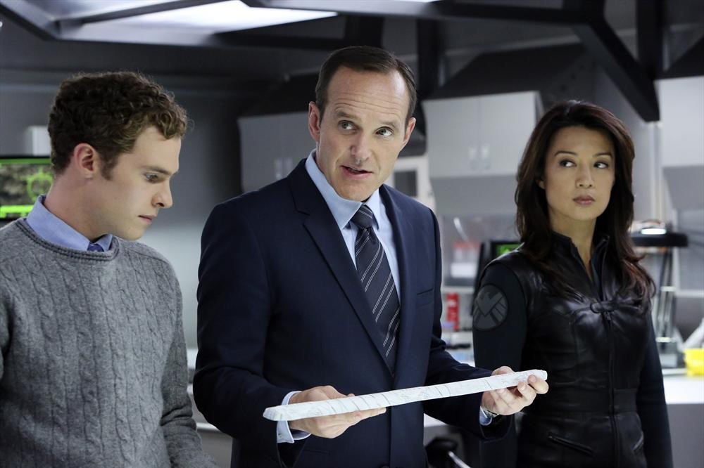 Still of Ming-Na Wen, Clark Gregg and Iain De Caestecker in Agents of S.H.I.E.L.D. (2013)