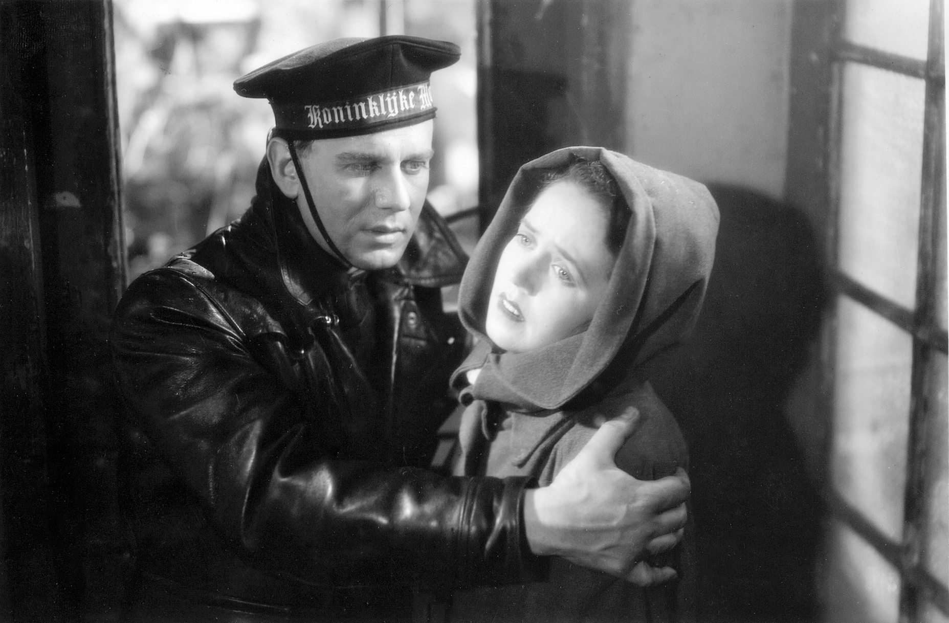 Still of Lily Bouwmeester and Jan de Hartog in Ergens in Nederland (1940)