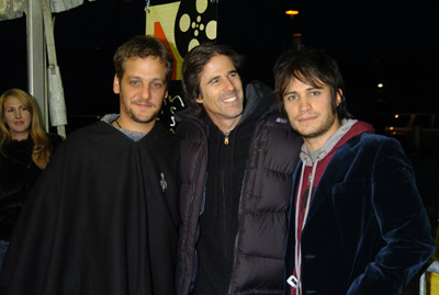 Rodrigo De la Serna, Gael García Bernal and Walter Salles at event of Diarios de motocicleta (2004)