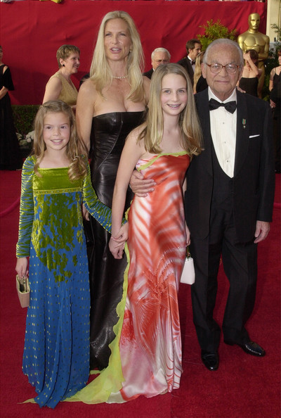 73rd Annual Academy Awards- Dina De Laurentiis (bottom left) and family. The year Dino won Irving Thalberg, Lifetime Achievement Award.