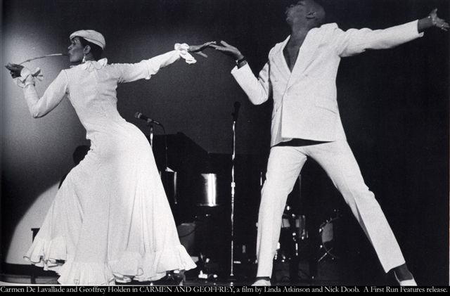 Still of Carmen De Lavallade and Geoffrey Holder in Carmen and Geoffrey (2005)