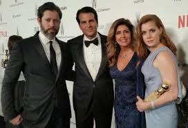 Actors Vincent De Paul, Darren Le Gallo, Elizabeth Webster and Actor Amy Adams arrive at the 2015 Golden Globes.
