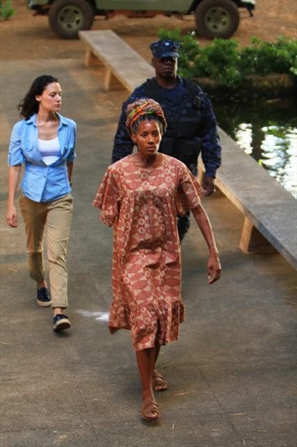 Still of Andre Braugher and Camille De Pazzis in Last Resort (2012)