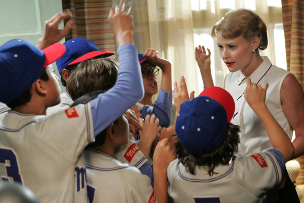 Still of Emilie de Ravin in The Perfect Game (2009)