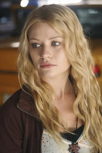 Still of Emilie de Ravin in Dinge (2004)