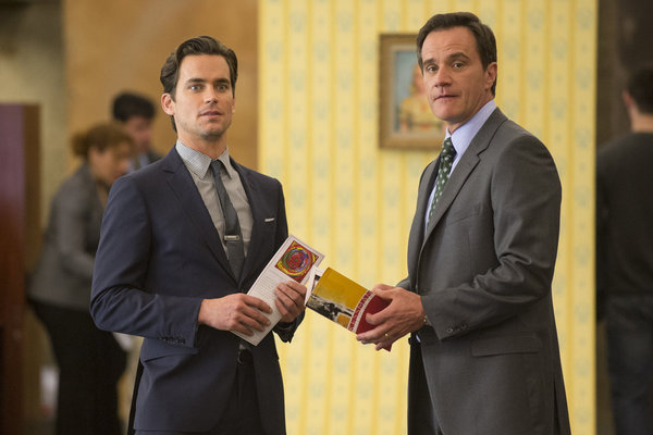 Still of Matt Bomer and Tim DeKay in Aferistas (2009)