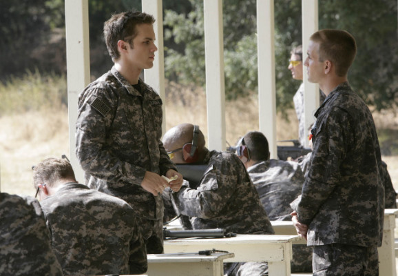 Still of Thomas Dekker and Will Rothhaar in Terminator: The Sarah Connor Chronicles (2008)