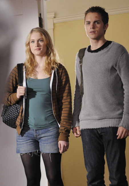 Still of Thomas Dekker and Leven Rambin in Terminator: The Sarah Connor Chronicles (2008)