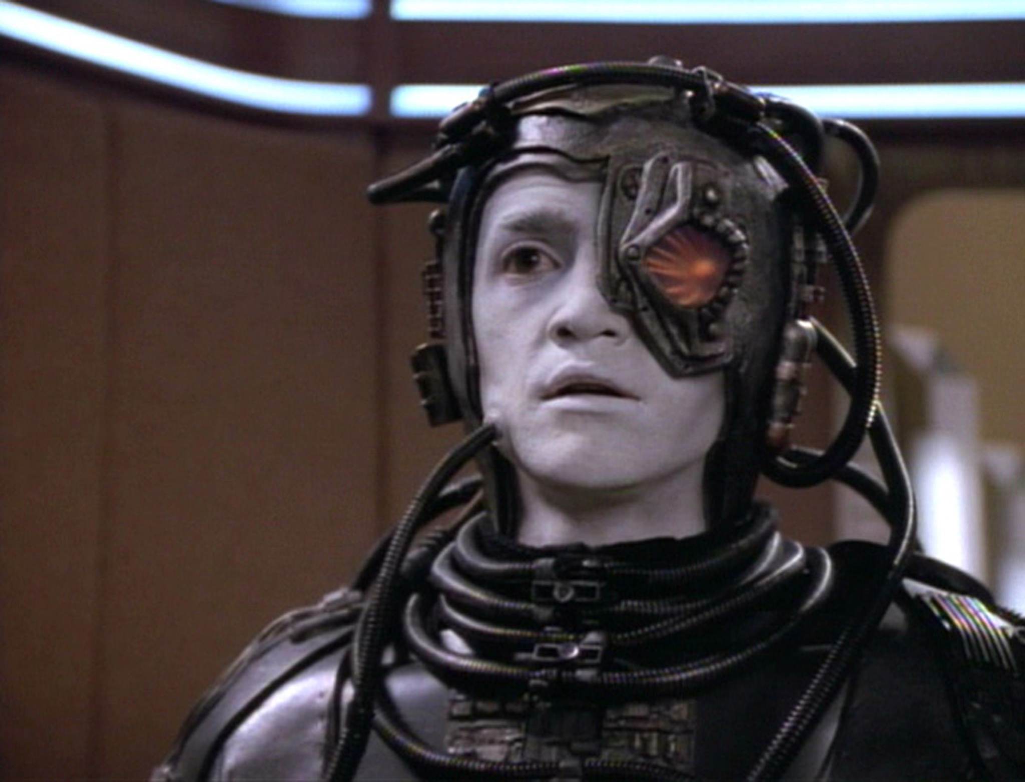 Still of Jonathan Del Arco in Star Trek: The Next Generation (1987)