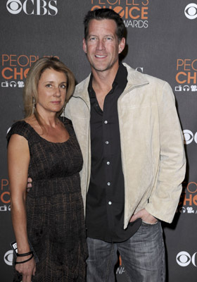 James Denton at event of The 36th Annual People's Choice Awards (2010)