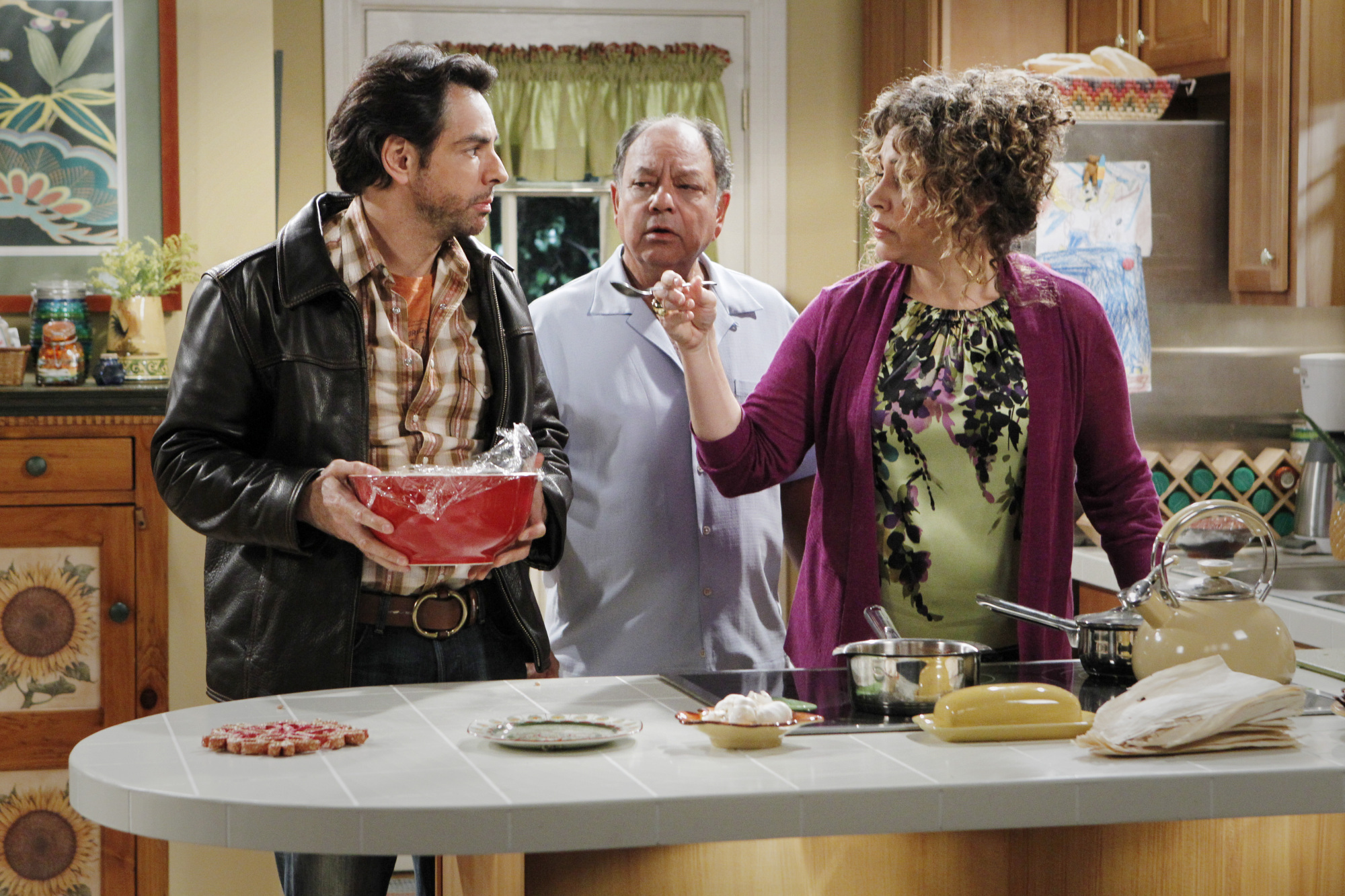 Still of Cheech Marin, Eugenio Derbez and Diana Maria Riva in Rob (2012)