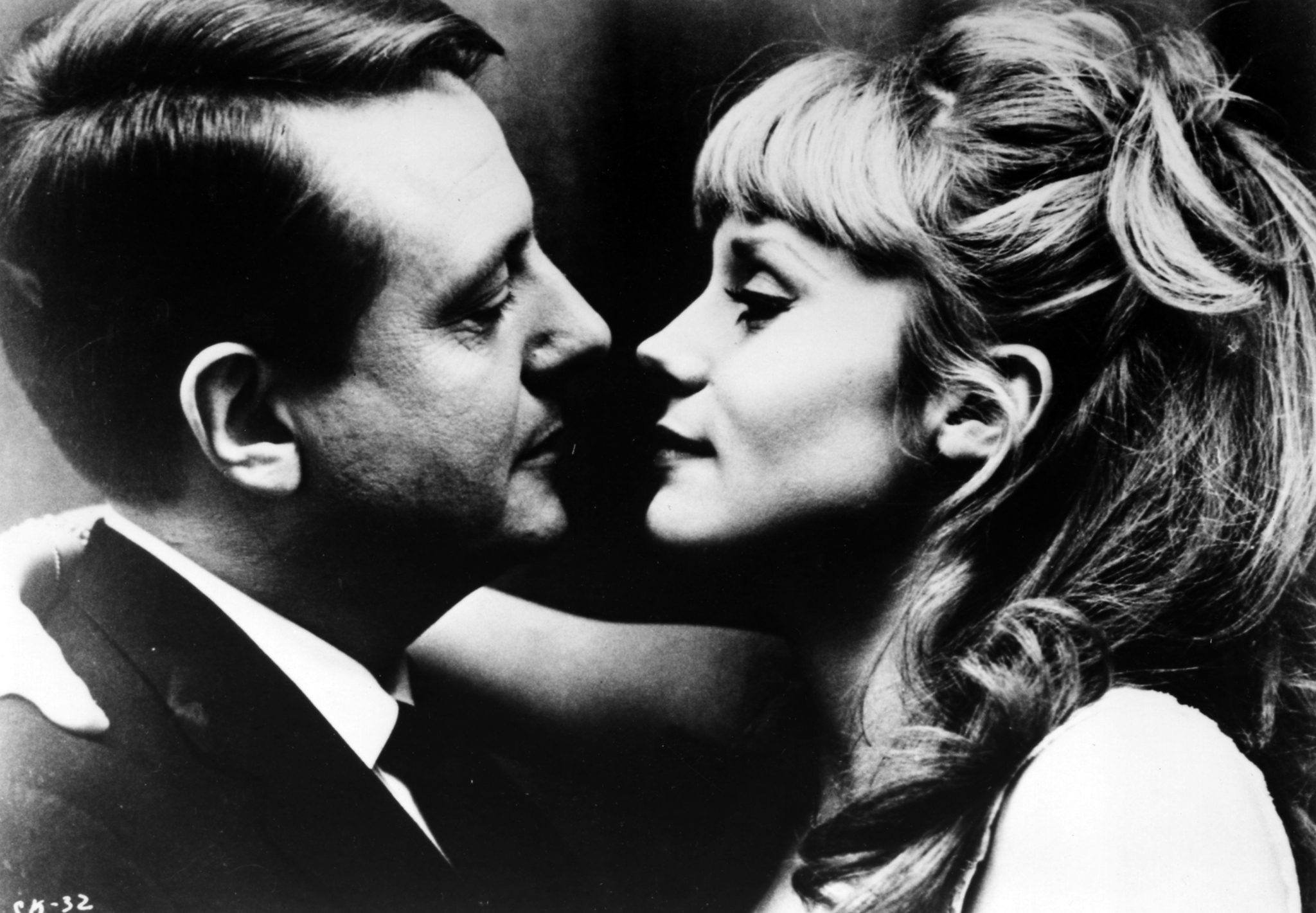 Still of Jean Desailly and Françoise Dorléac in La peau douce (1964)